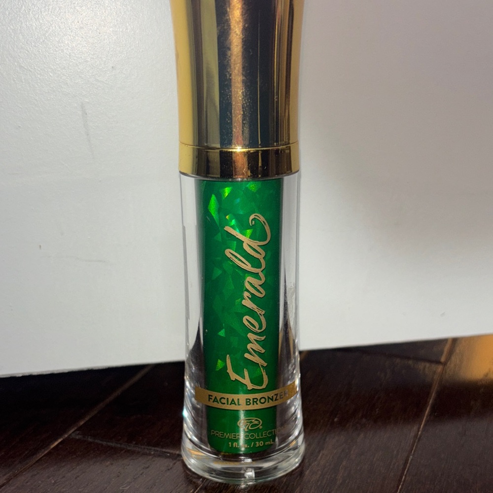 Emerald Facial Bronzer